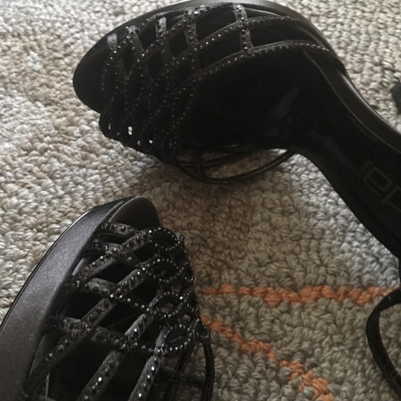 Moda Women’s Shoes - Picture 4 of 6